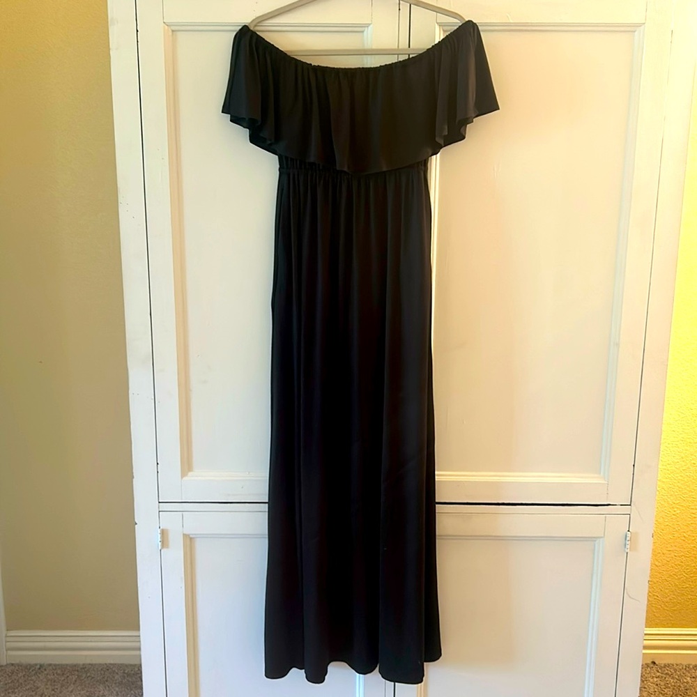 Pretty off sholder ruffle black summer dress